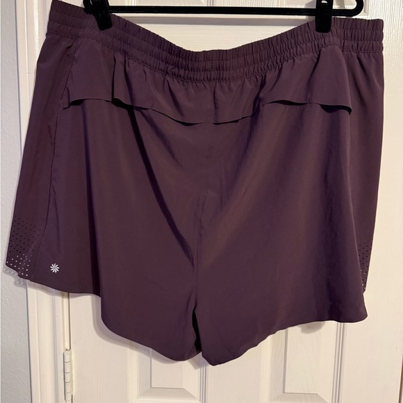 Athleta hustle 3” short in purple brand new without tags - Picture 4 of 4